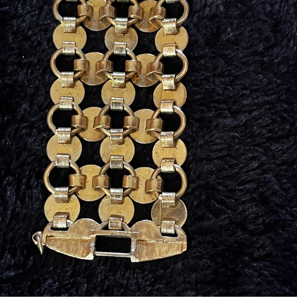 Vendome Vintage Analog Women's 17 Jewel Analog Watch